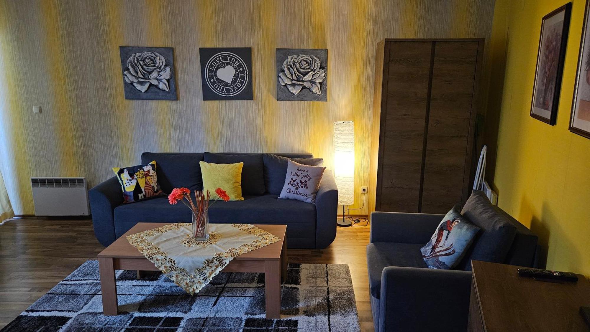 Ramada 2 Boutique Apartment Near Ski Road 반스코 외부 사진