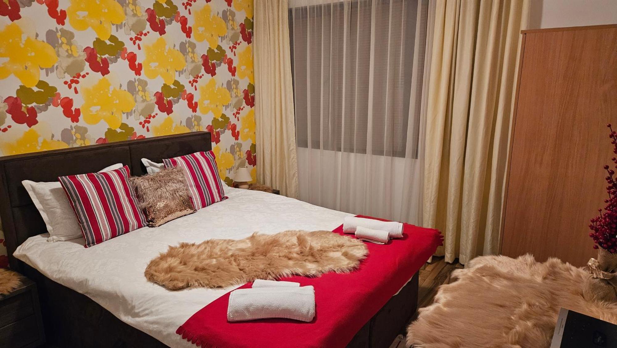 Ramada 2 Boutique Apartment Near Ski Road 반스코 외부 사진